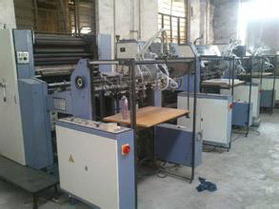 多台单色印刷机器